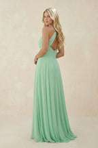 Robe demoiselle d’honneur pale pistachio longue à fines bretelles sans manches froncée - Harana