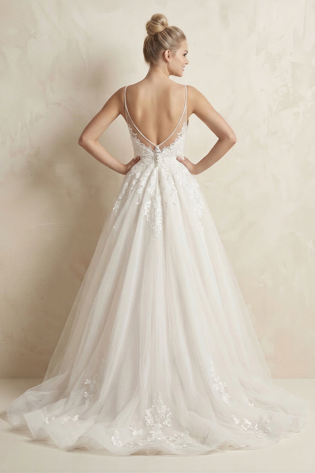 Robe de mariée ivoire longue à épaules dénudées à fines bretelles sans manches - Harana
