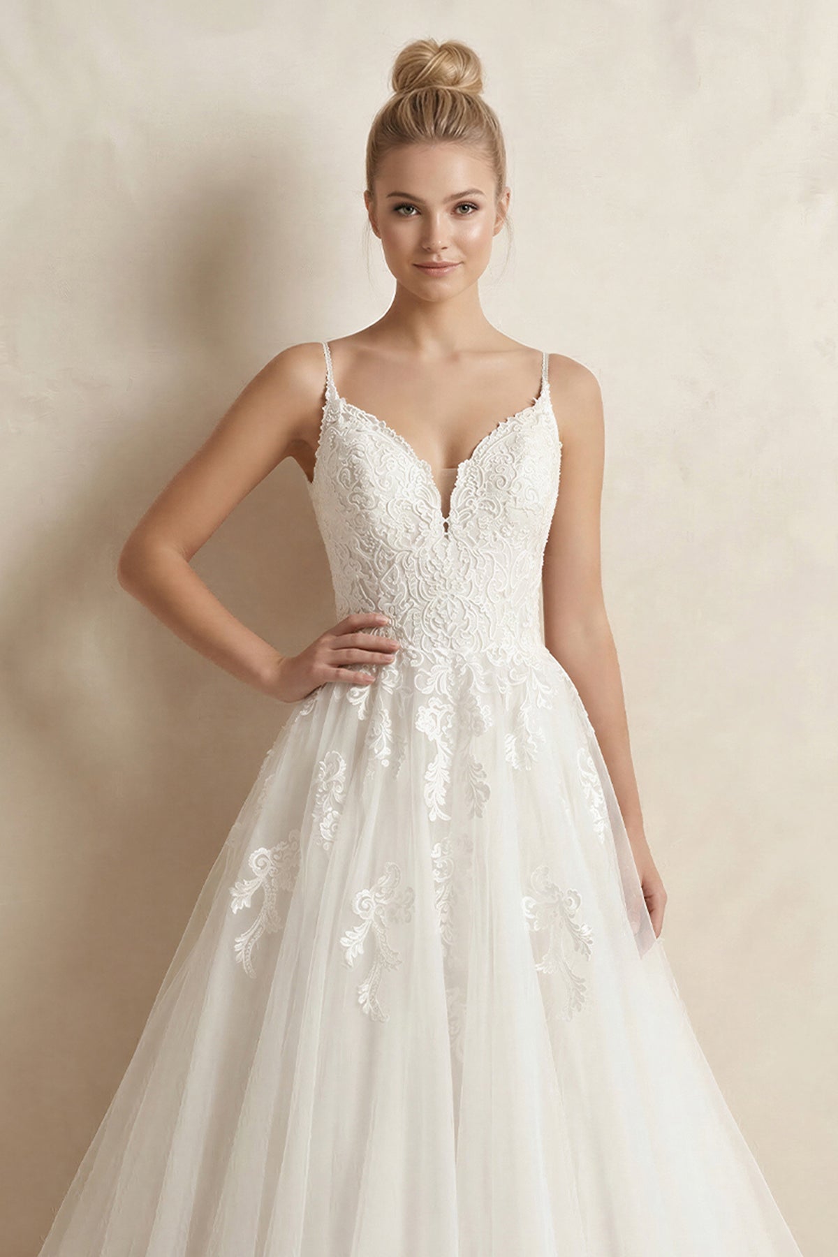 Robe de mariée ivoire longue à épaules dénudées à fines bretelles sans manches - Harana