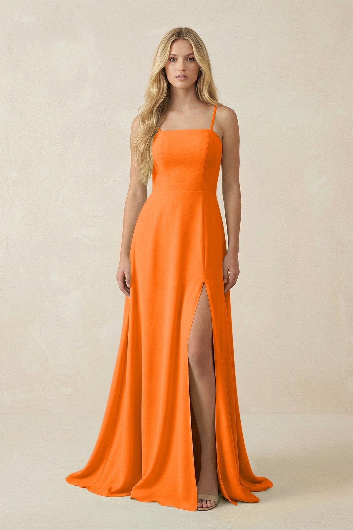 Robe longue orange en mousseline coupe trapèze à fines bretelles - Harana