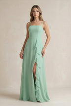 Robe demoiselle d’honneur pale pistachio longue à fines bretelles sans manches avec fente - Harana