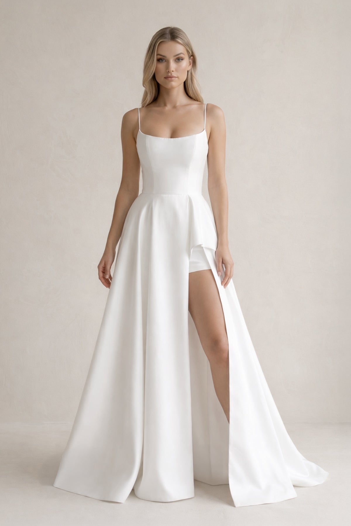 Robe de mariée blanche trapèze en satin à fines bretelles sans manches - Harana