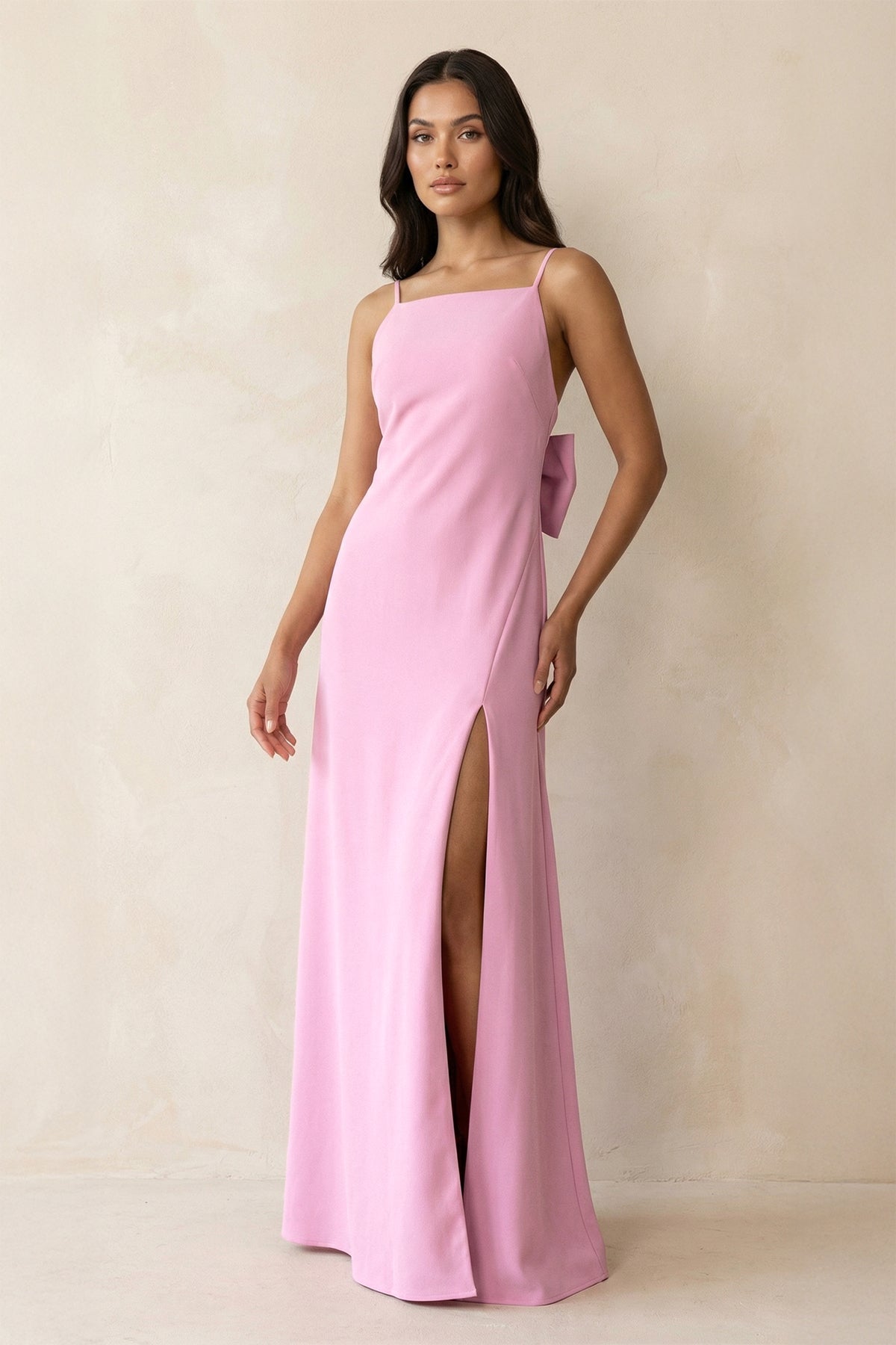 Robe demoiselle d’honneur rose longue à fines bretelles sans manches avec nœud - Harana
