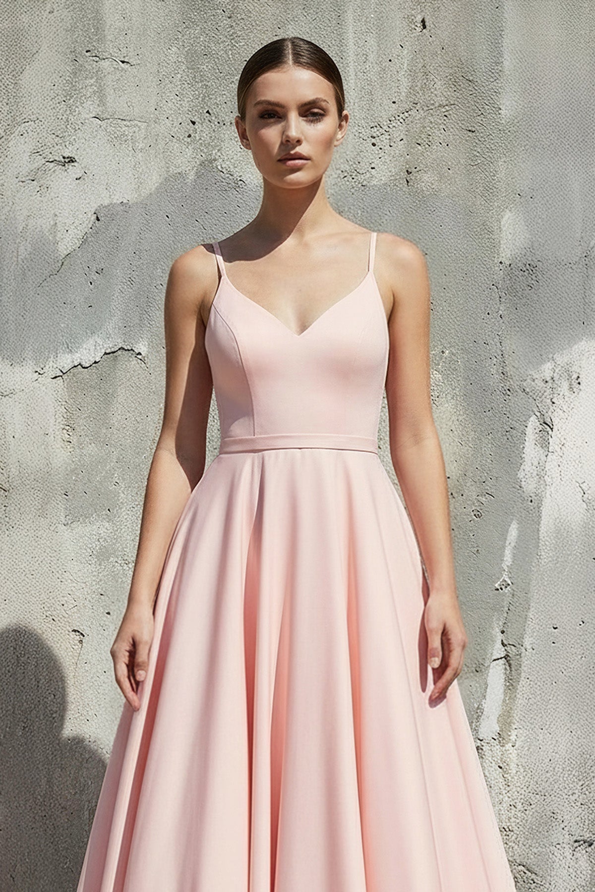 Robe longue rose coupe trapèze à fines bretelles - Harana