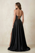 Robe de mariée noire trapèze en satin à fines bretelles sans manches - Harana
