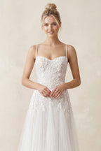 Robe de mariée blanche trapèze en tulle à fines bretelles sans manches - Harana