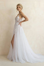 Robe de mariée blanche et nude trapèze en dentelle à col V - Harana