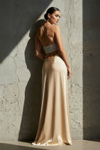 Robe longue champagne à fines bretelles avec fente perlée - Harana