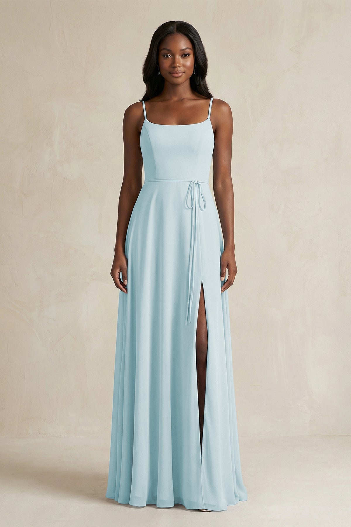 Robe demoiselle d’honneur bleu ciel longue à fines bretelles sans manches avec fente - Harana