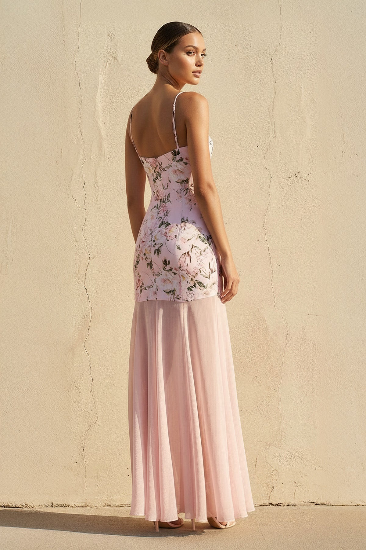 Robe longue rose à fines bretelles - Harana