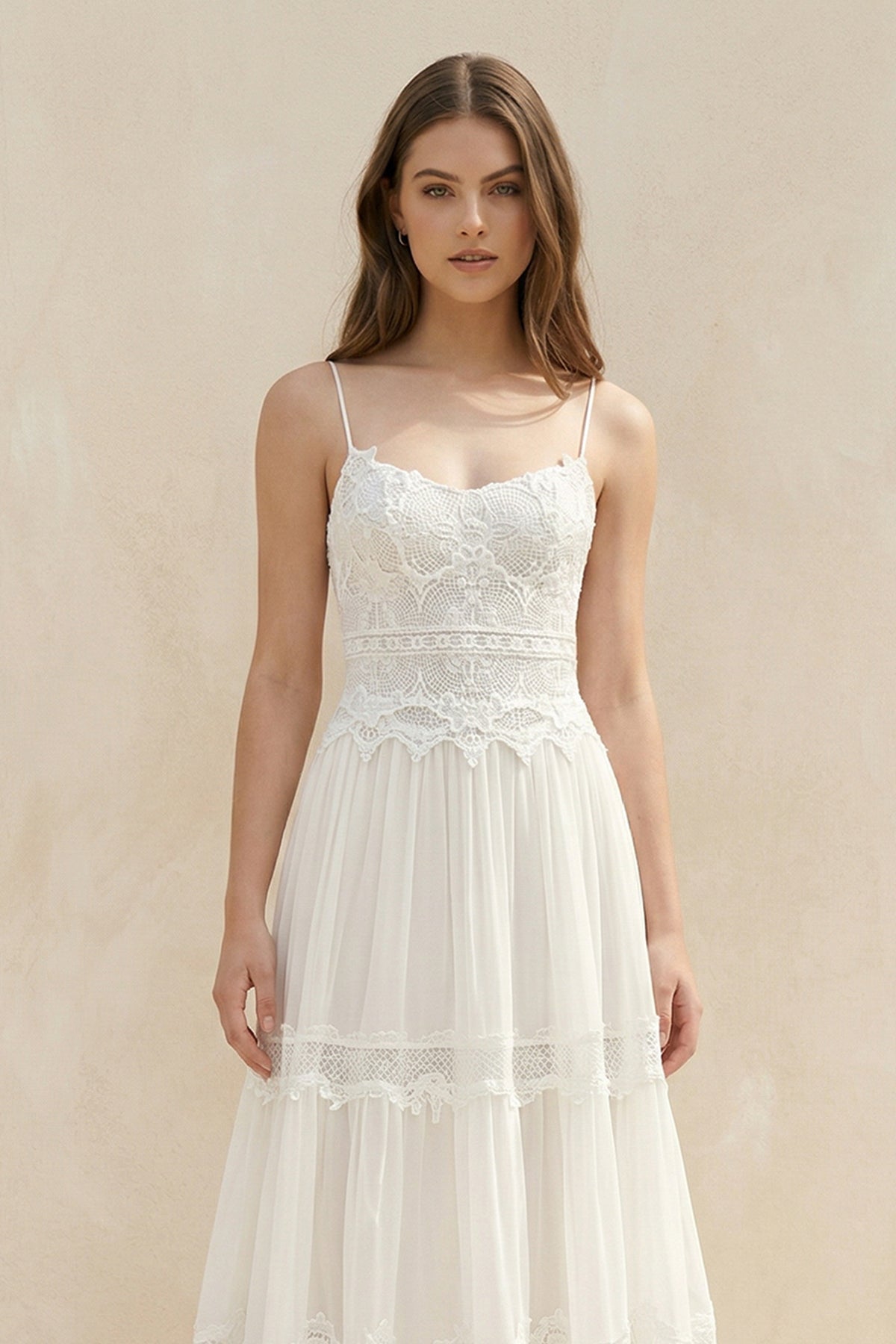Robe de mariée blanche trapèze en dentelle à fines bretelles sans manches - Harana