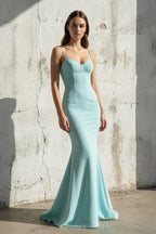 Robe longue aqua coupe sirène à fines bretelles - Harana