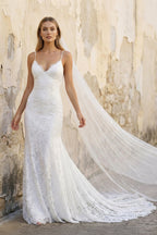 Robe de mariée blanche en dentelle silhouette sirène à fines bretelles - Harana