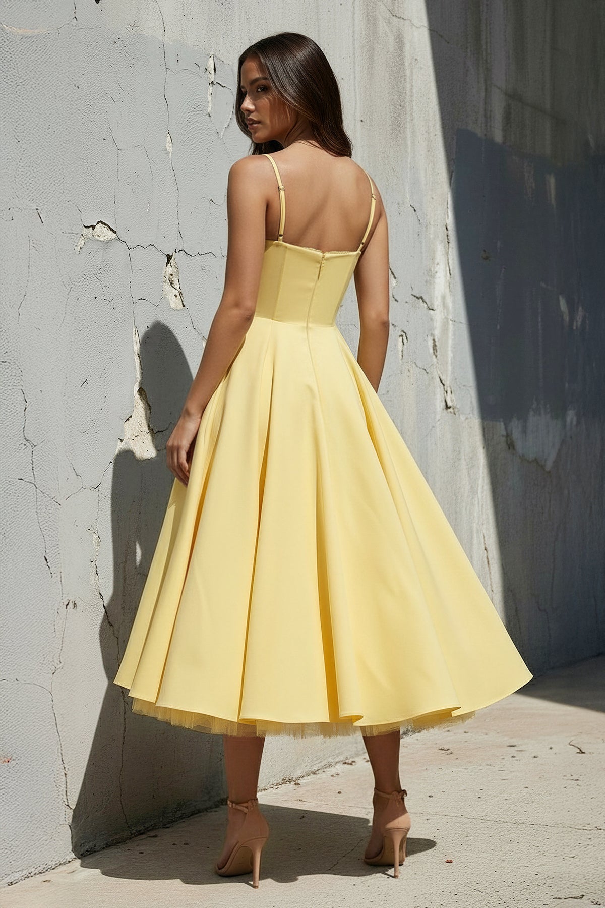 Robe midi en dentelle à fines bretelles - Harana