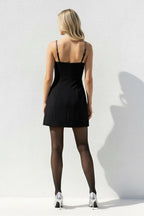 Robe courte noir à fines bretelles perlée - Harana