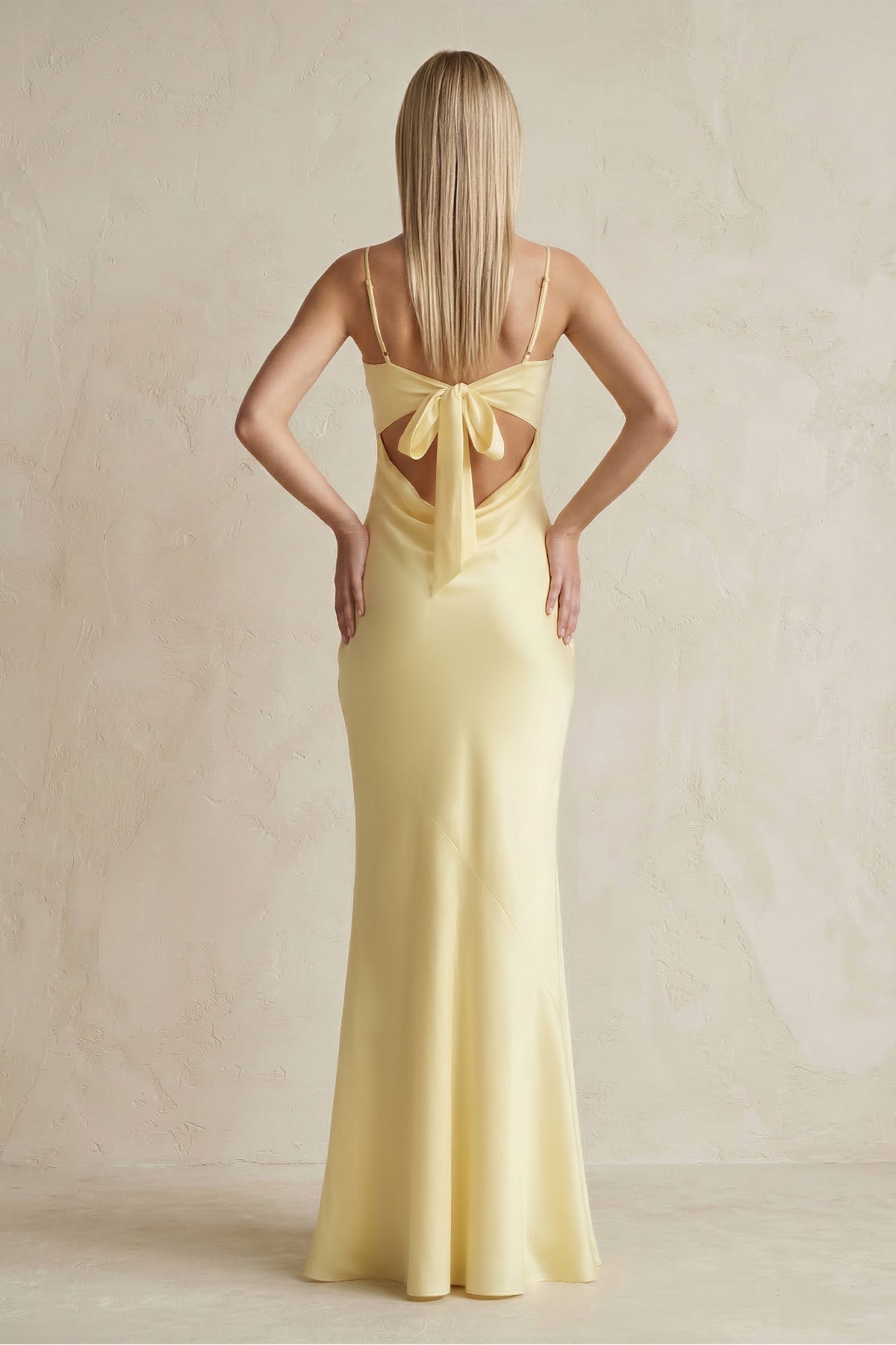 Robe longue jaune à fines bretelles - Harana