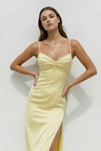Robe midi jaune à fines bretelles avec fente plissée - Harana