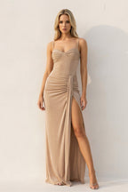 Robe longue champagne à fines bretelles avec fente effet drapé - Harana
