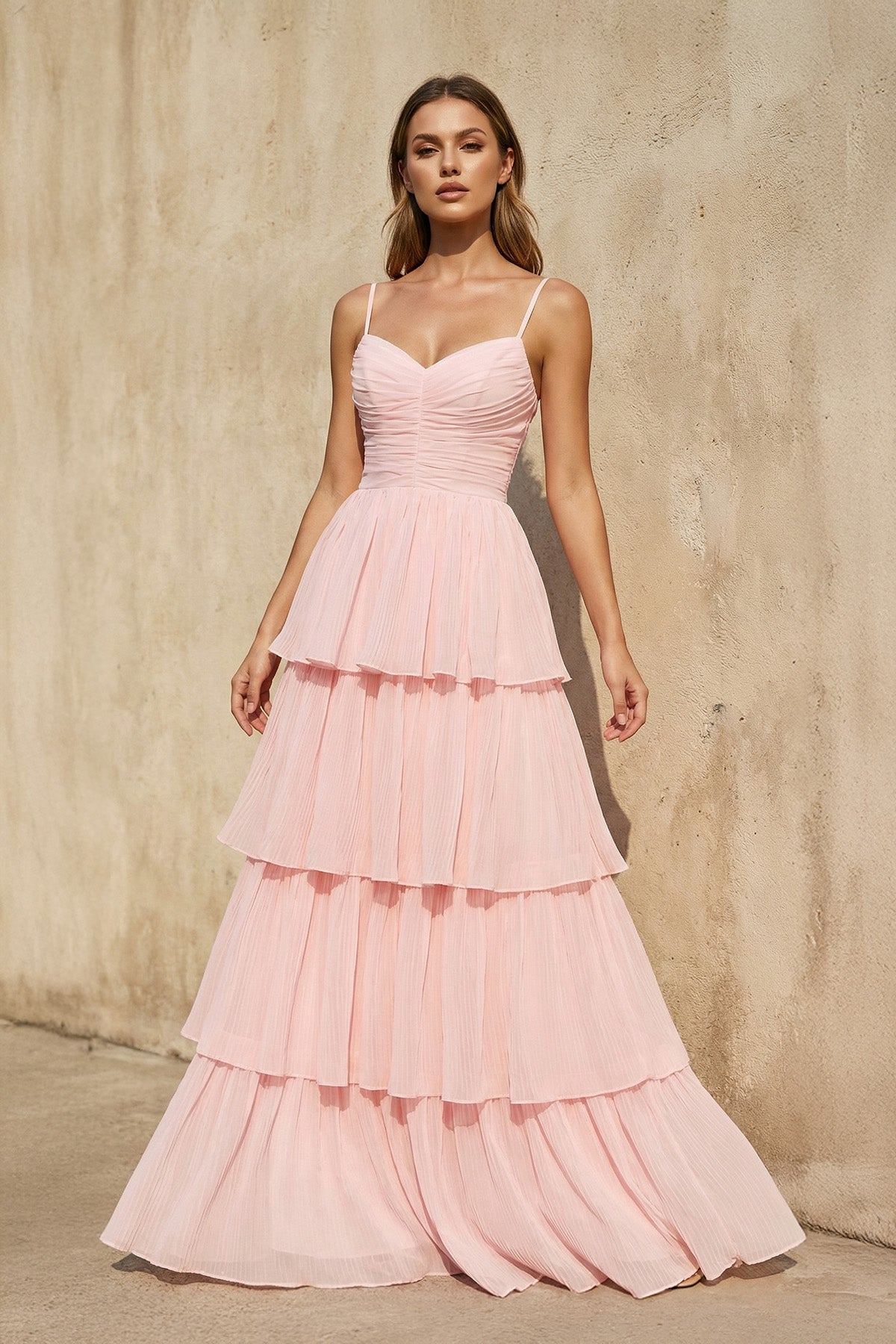 Robe longue rose poudré à fines bretelles à volants - Harana