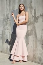 Robe longue rose poudré coupe sirène à fines bretelles à volants - Harana
