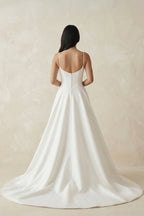 Robe de mariée blanche trapèze en satin à fines bretelles sans manches - Harana