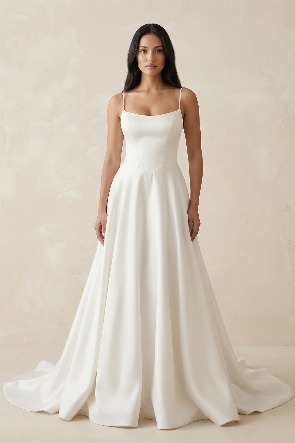 Robe de mariée blanche trapèze en satin à fines bretelles sans manches - Harana