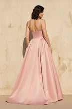Robe longue rose petal satinée à fines bretelles - Harana