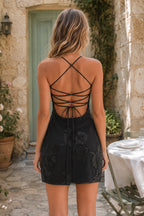 Robe noire courte en coton coupe fourreau à fines bretelles - Harana