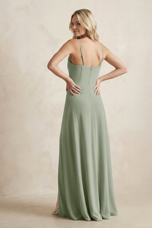 Robe de demoiselle d’honneur gris tourterelle longue satinée coupe fourreau à fines bretelles avec fente - Harana
