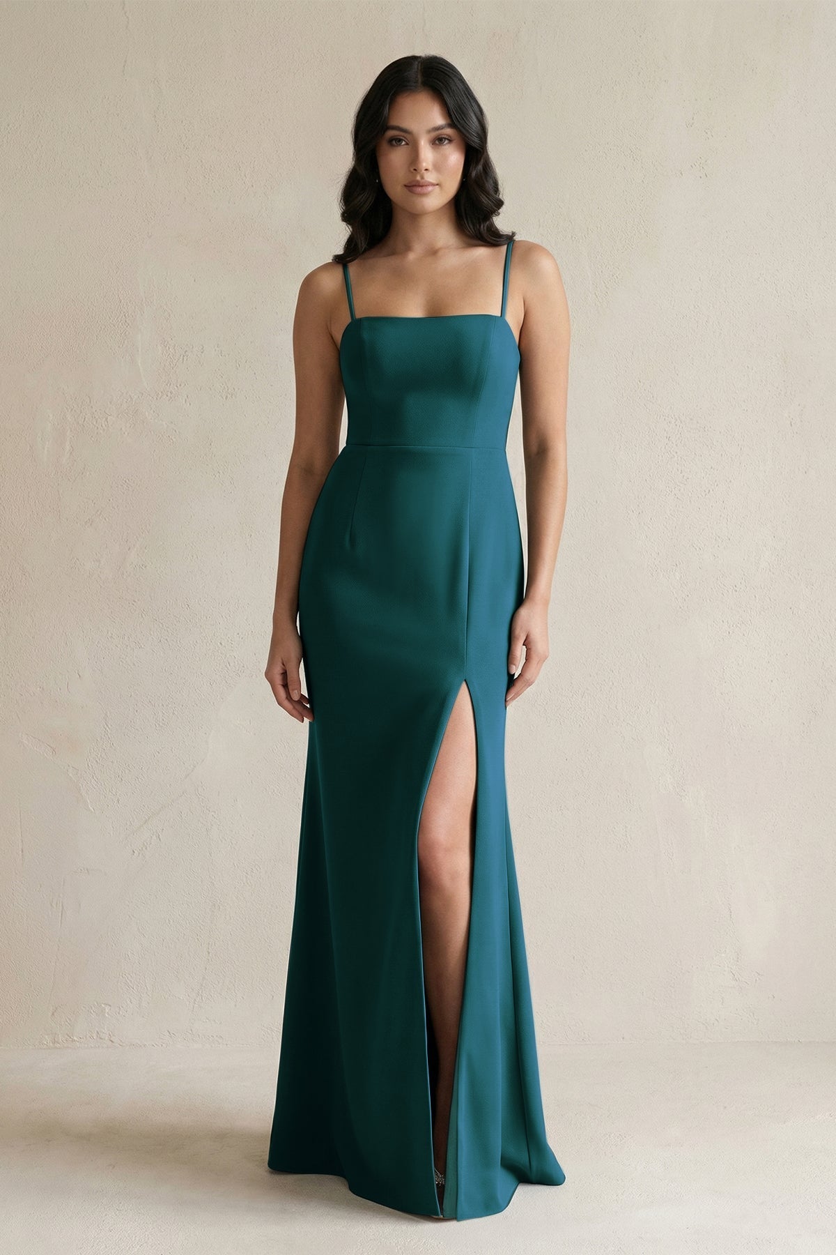 Robe demoiselle d’honneur pine longue à fines bretelles sans manches avec fente - Harana