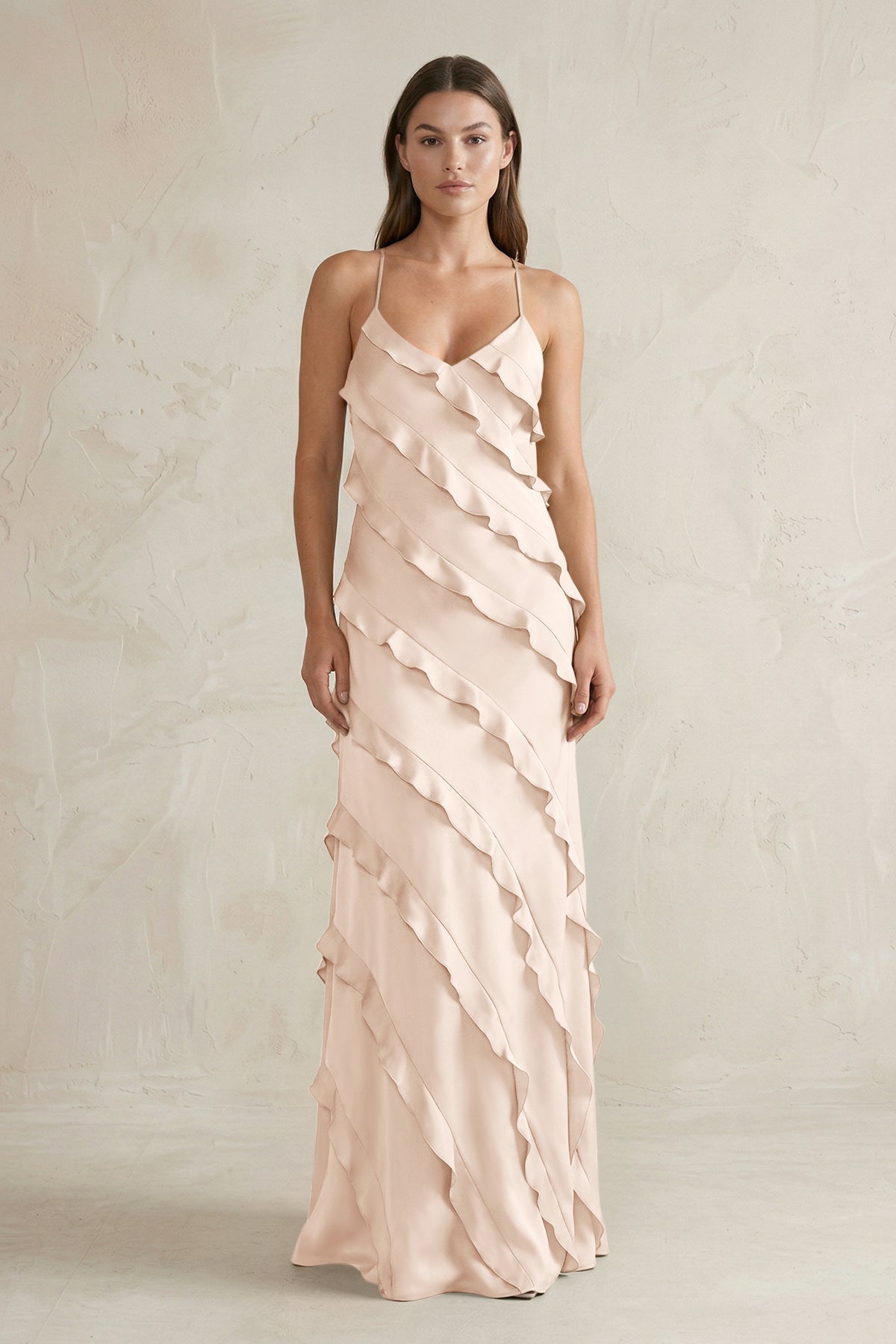Robe demoiselle d’honneur buttercream longue à fines bretelles sans manches à volants - Harana
