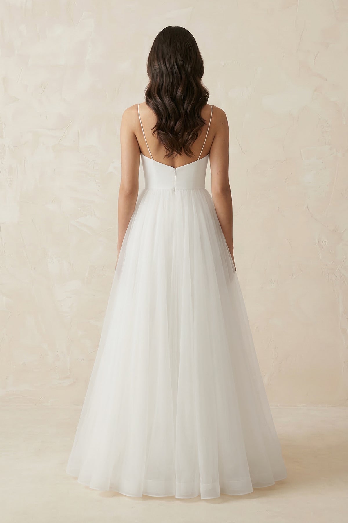 Robe de mariée blanche trapèze en tulle à fines bretelles sans manches - Harana