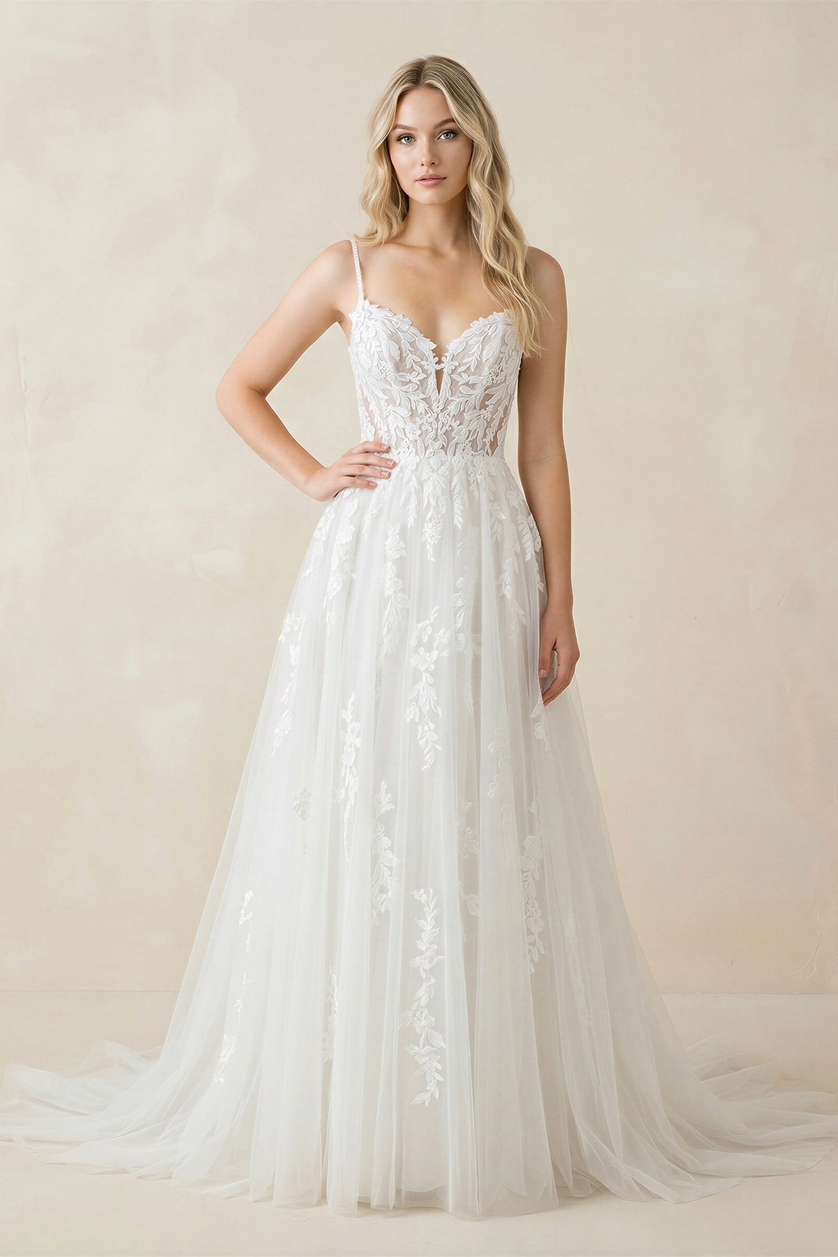 Robe de mariée blanche trapèze en dentelle à fines bretelles sans manches - Harana