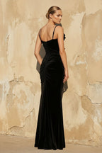 Robe longue noir en velours à fines bretelles - Harana
