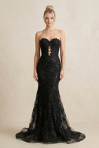 Robe longue noir en dentelle coupe sirène décolleté cœur à appliqués - Harana