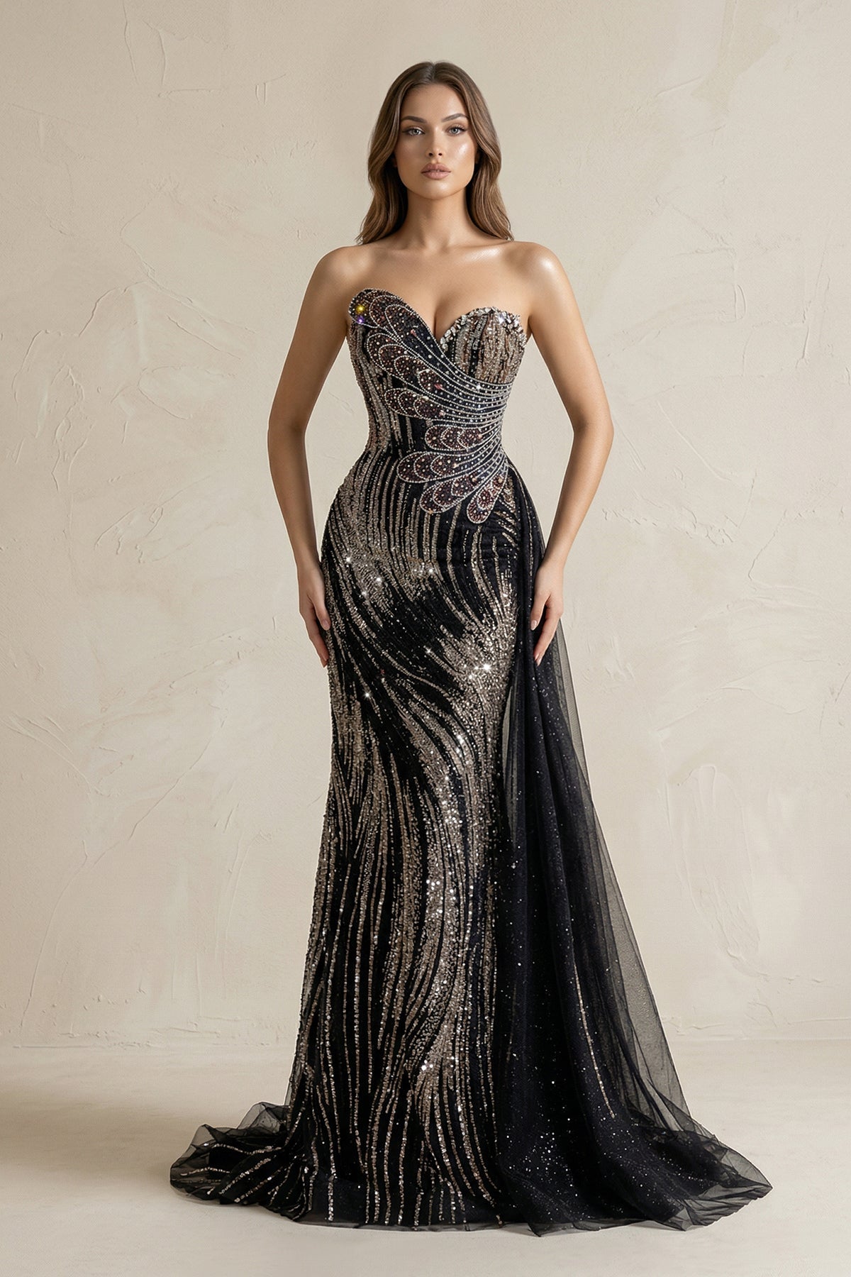Robe de mariée noire coupe sirène à décolleté cœur ornée de sequins - Harana