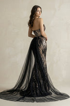 Robe de mariée noire coupe sirène à décolleté cœur ornée de sequins - Harana