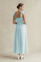 Robe demoiselle d’honneur bleu ciel midi sans manches plissée effet drapé - Harana