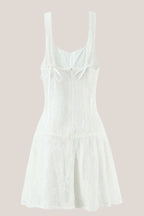 Robe blanche courte en dentelle et coton coupe trapèze à encolure carrée - Harana