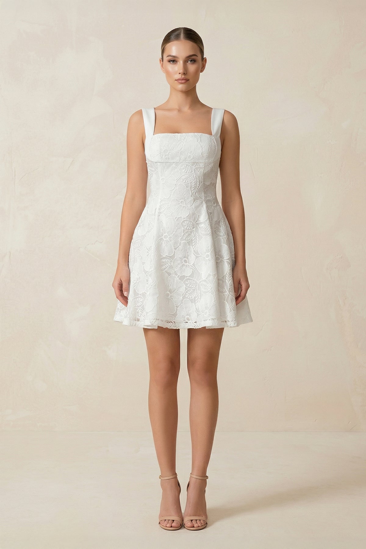 Robe de mariée blanche trapèze en dentelle sans manches à appliqués - Harana