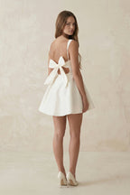 Robe de mariée ivoire trapèze en satin sans manches avec nœud - Harana