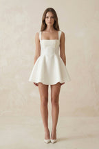 Robe de mariée ivoire trapèze en satin sans manches avec nœud - Harana