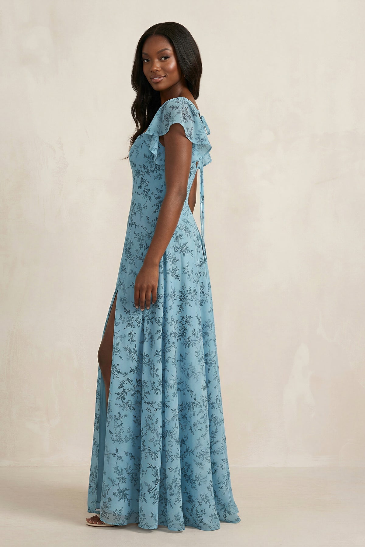 Robe demoiselle d’honneur adriatic blue longue avec fente à volants en mousseline - Harana