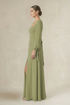 Robe demoiselle d’honneur moss green longue manches longues avec fente effet drapé - Harana