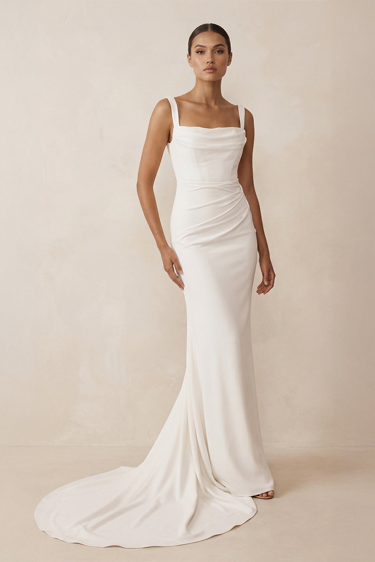 Robe de mariée blanche satinée coupe sirène à encolure carrée avec corset - Harana