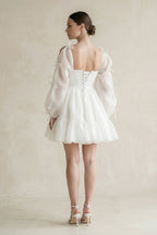 Robe de mariée courte blanc en tulle à manches longues à volants - Harana