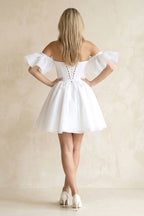 Robe de mariée blanche trapèze en satin manches courtes à corset - Harana