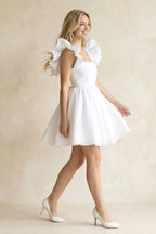 Robe de mariée blanche trapèze en satin manches courtes à corset - Harana