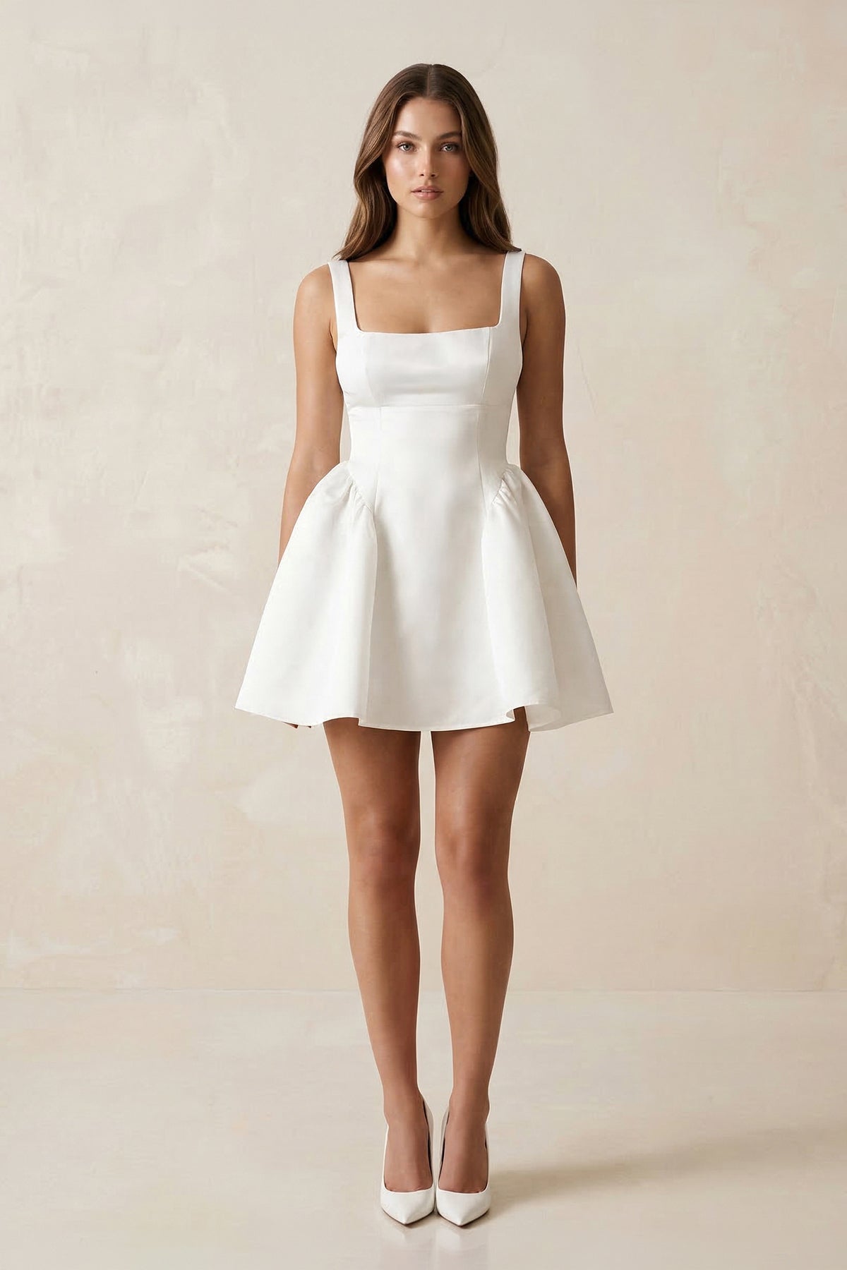 Robe de mariée blanche trapèze en satin sans manches col carré - Harana