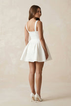 Robe de mariée blanche trapèze en satin sans manches col carré - Harana